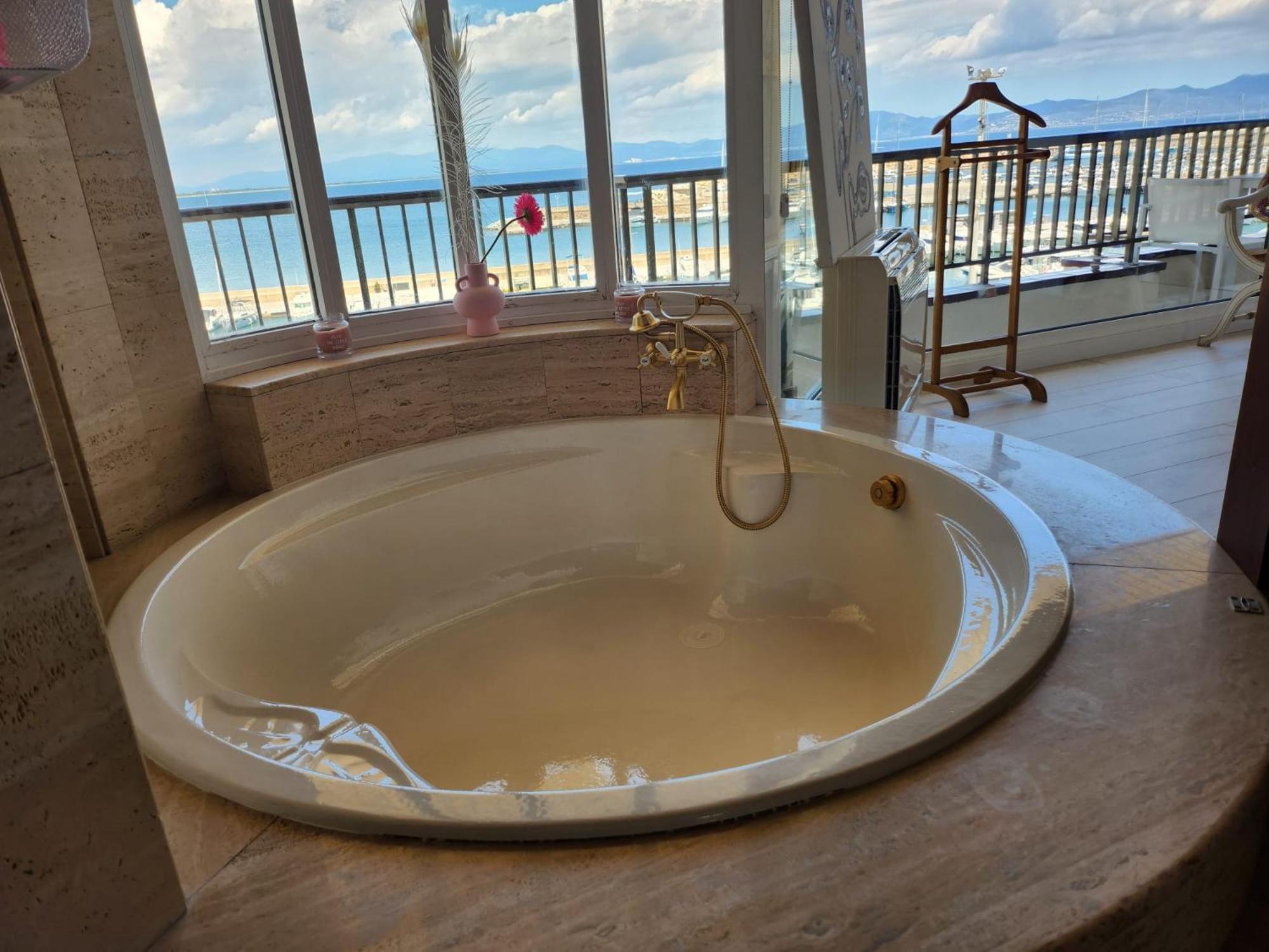 Solo Atico Guest Suites L' Escala Exteriör bild